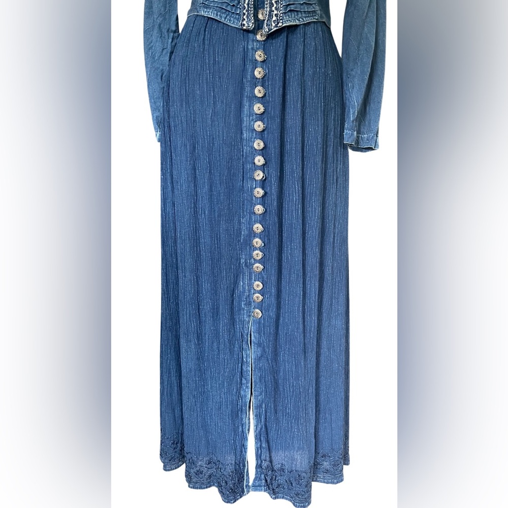 VINTAGE STATEMENT DRESS - Picture 4 of 8